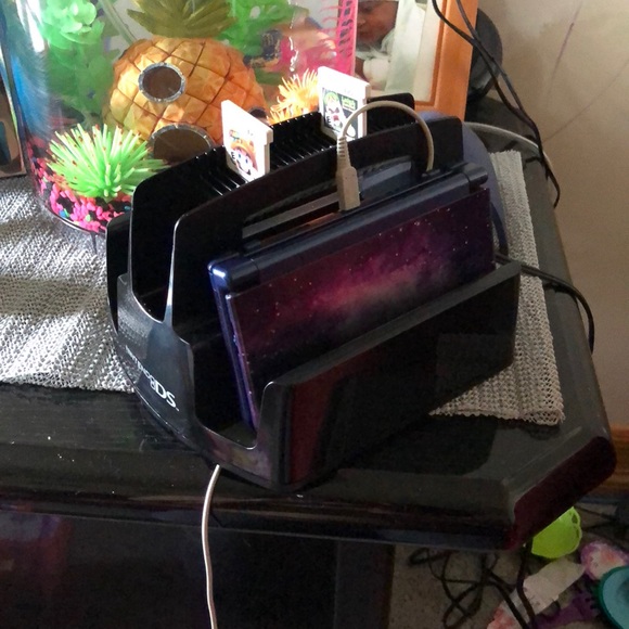 🔴SOLD🔴Nintendo DS/3DS/XL Stand/Storage - Picture 7 of 7